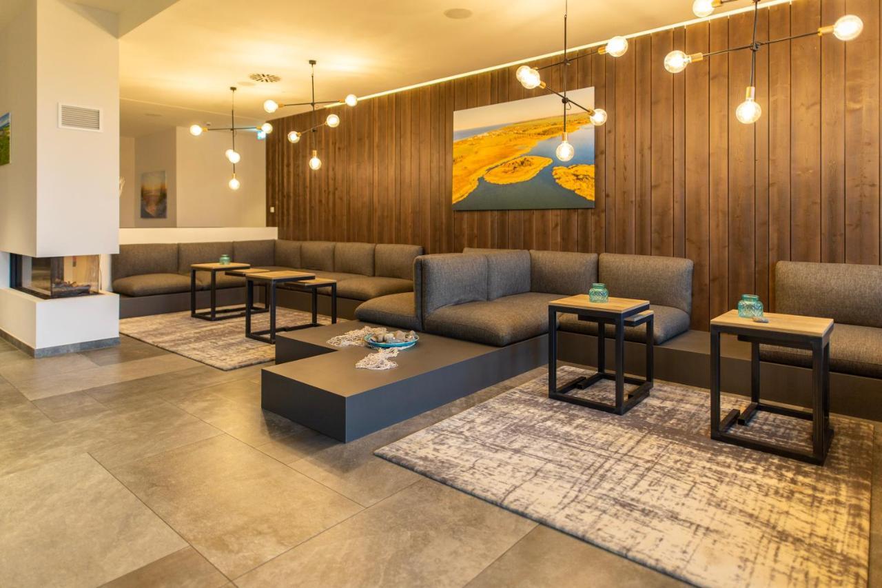 Aparthotel Waterkant Suites - Fewos Am Meer Mit Spa Borgerende-Rethwisch Bagian luar foto