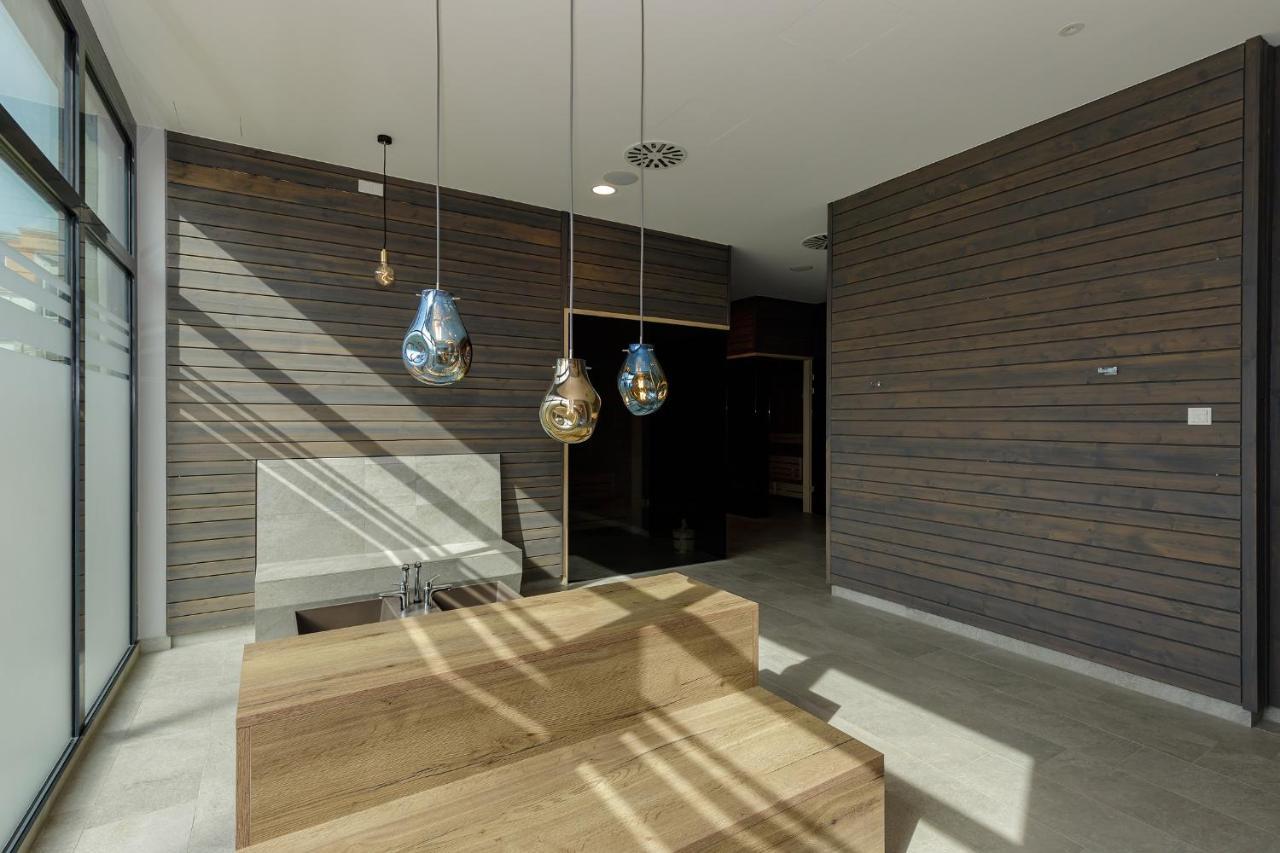 Aparthotel Waterkant Suites - Fewos Am Meer Mit Spa Borgerende-Rethwisch Bagian luar foto